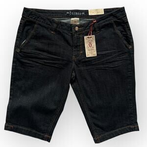 Decree Women's Dark Wash Low Rise Slim Fit Bermuda Denim Short Size 13 - NWT